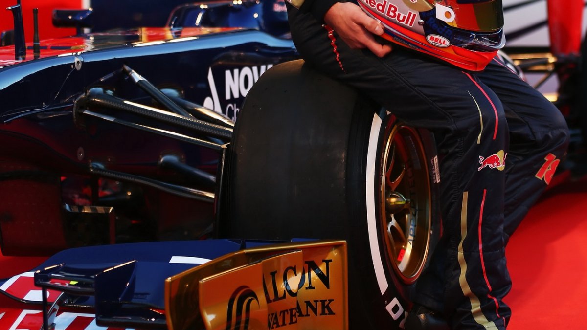 toro rosso str8