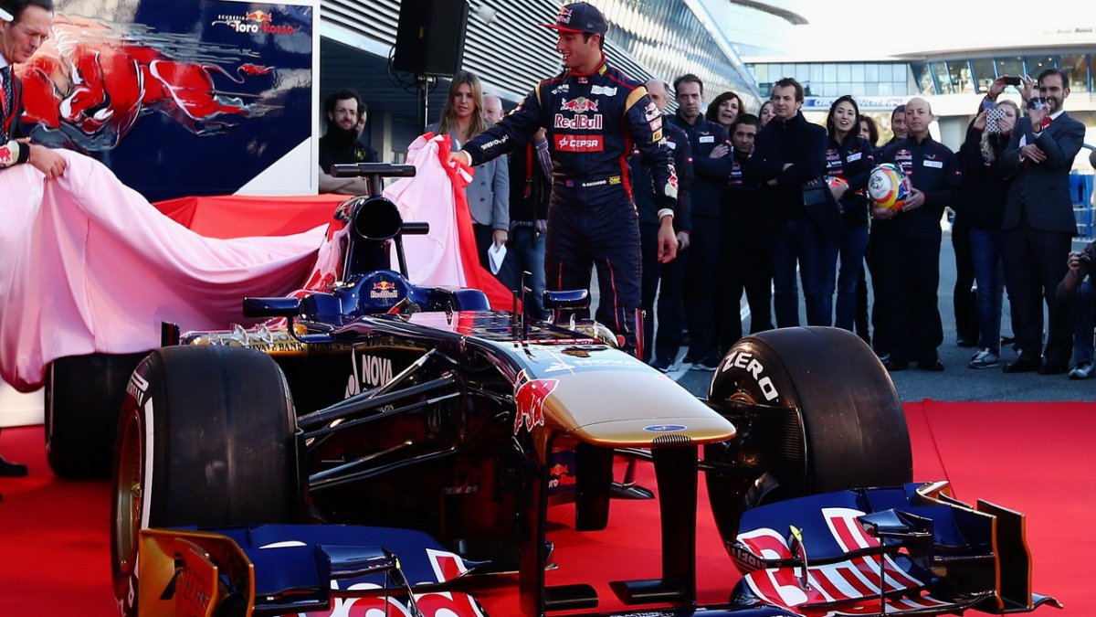 toro rosso str8