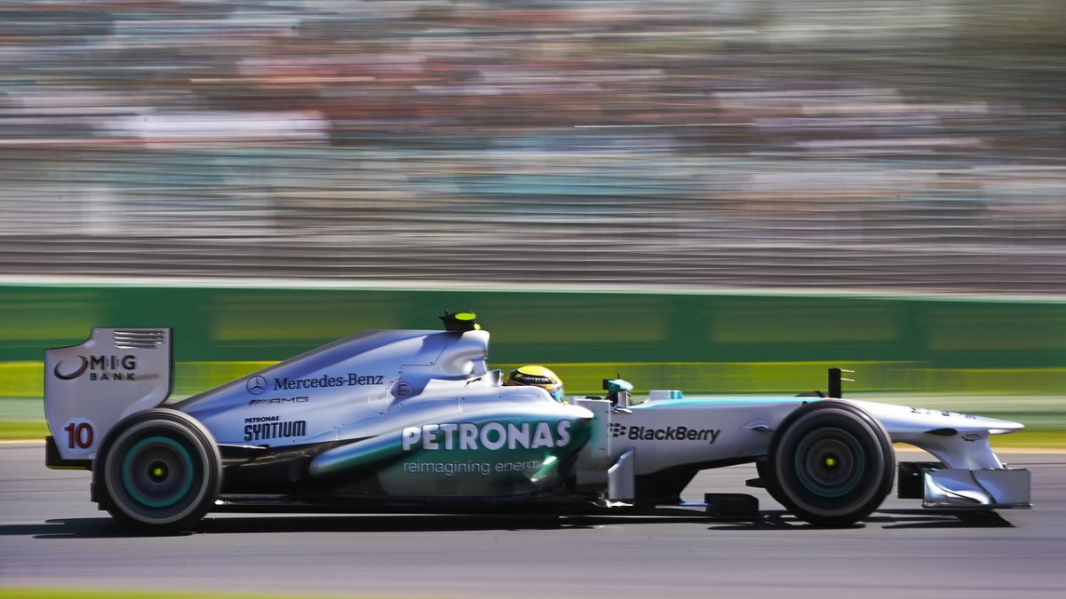 Mercedes F1 W04