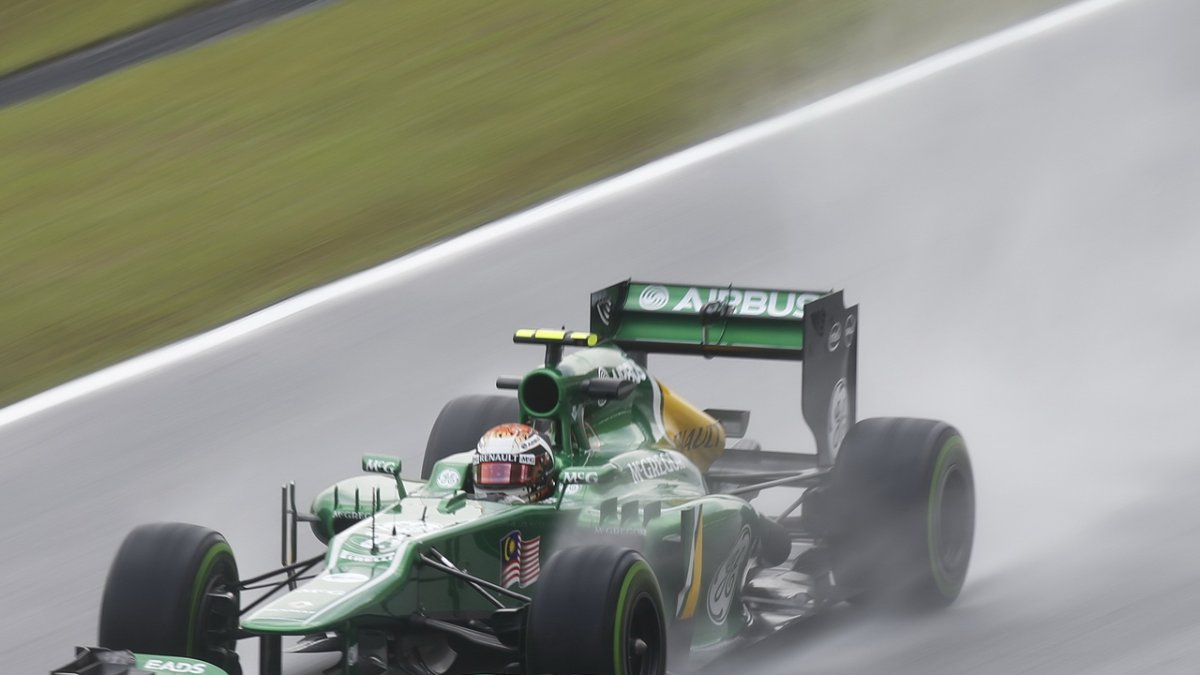 Caterham CT03