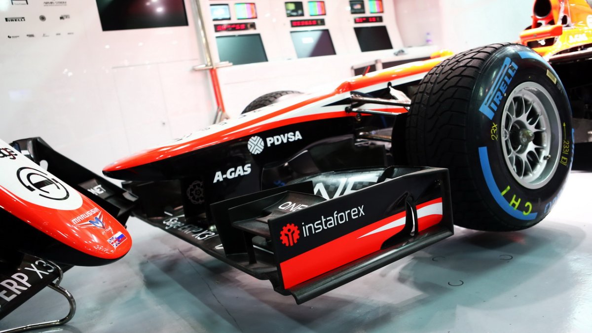 Marussia MR02