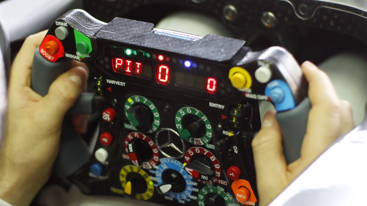 Mercedes F1 W04