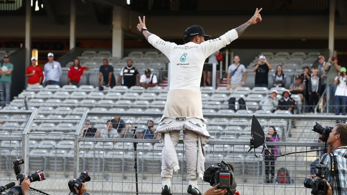 Hamilton, Lewis