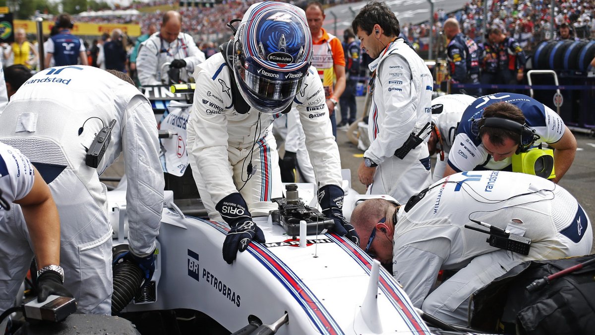 Bottas na startovním roštu