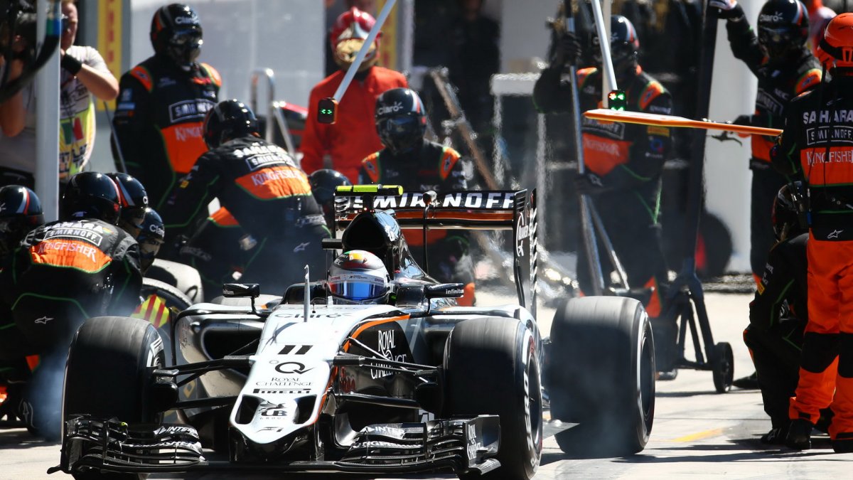 Sergio Pérez přezul čerstvé pneu, GP Itálie (Monza)