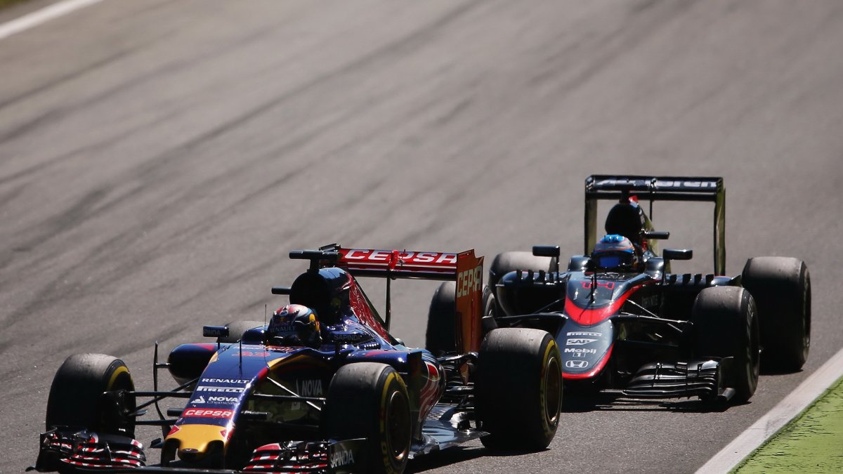 Max Verstappen před Fernandem Alonsem, GP Itálie (Monza)