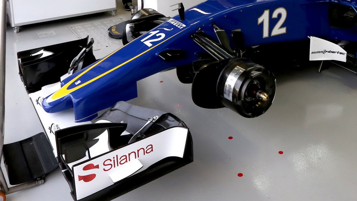 Přední křídlo vozu Sauber C34 - Ferrari, GP Singapuru (Singapur)