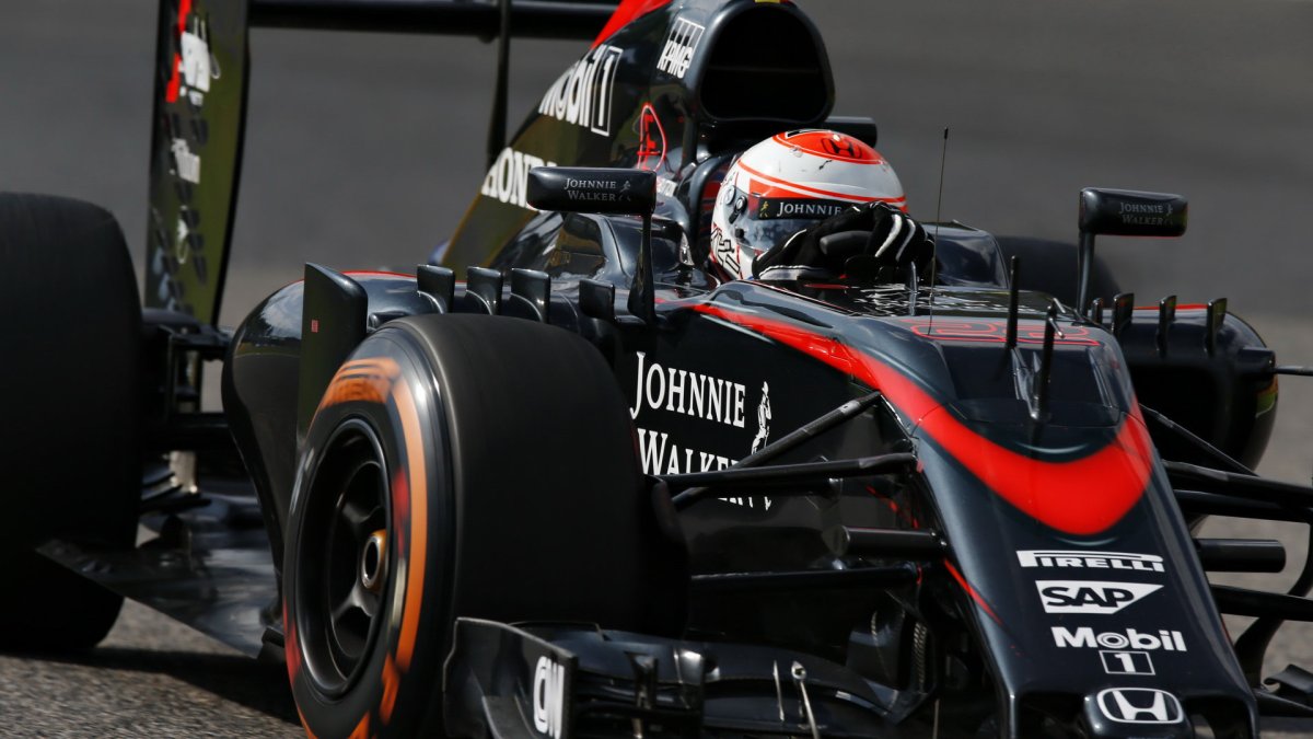 Jenson Button v Suzuce