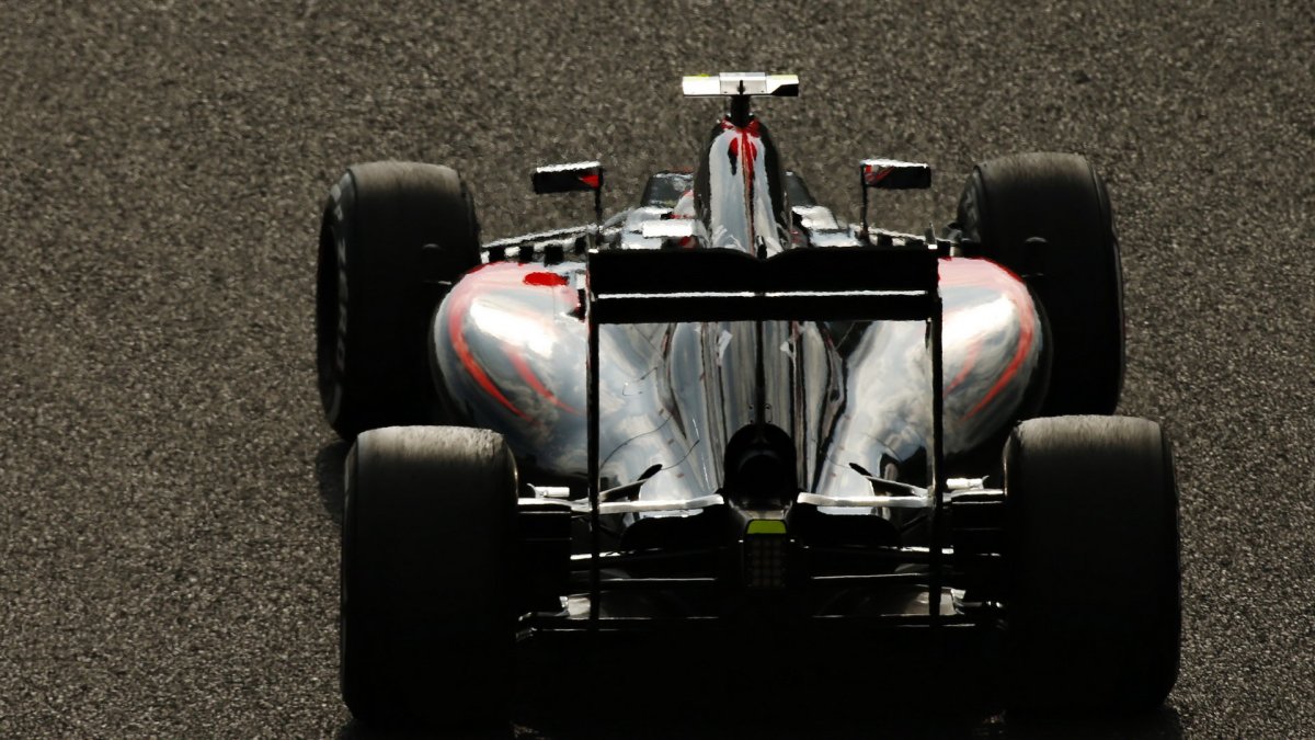 McLaren MP4-30 Honda v Suzuce