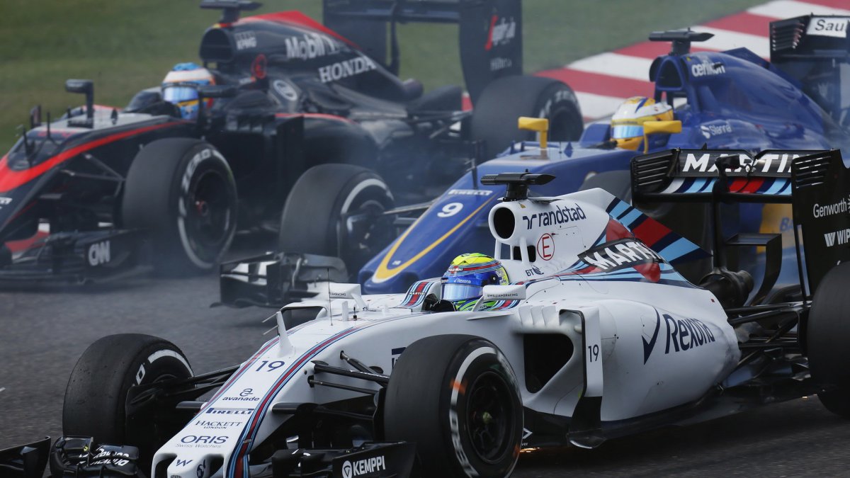 Felipe Massa při startu v Suzuce