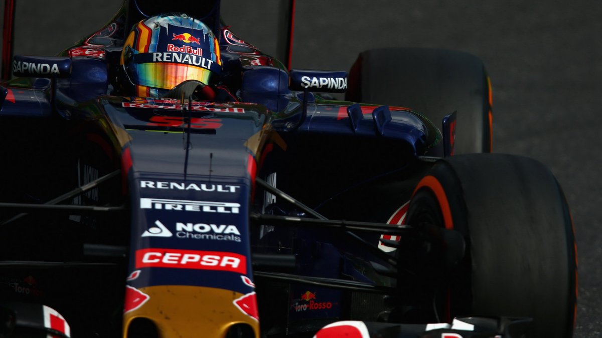 Carlos Sainz v Suzuce