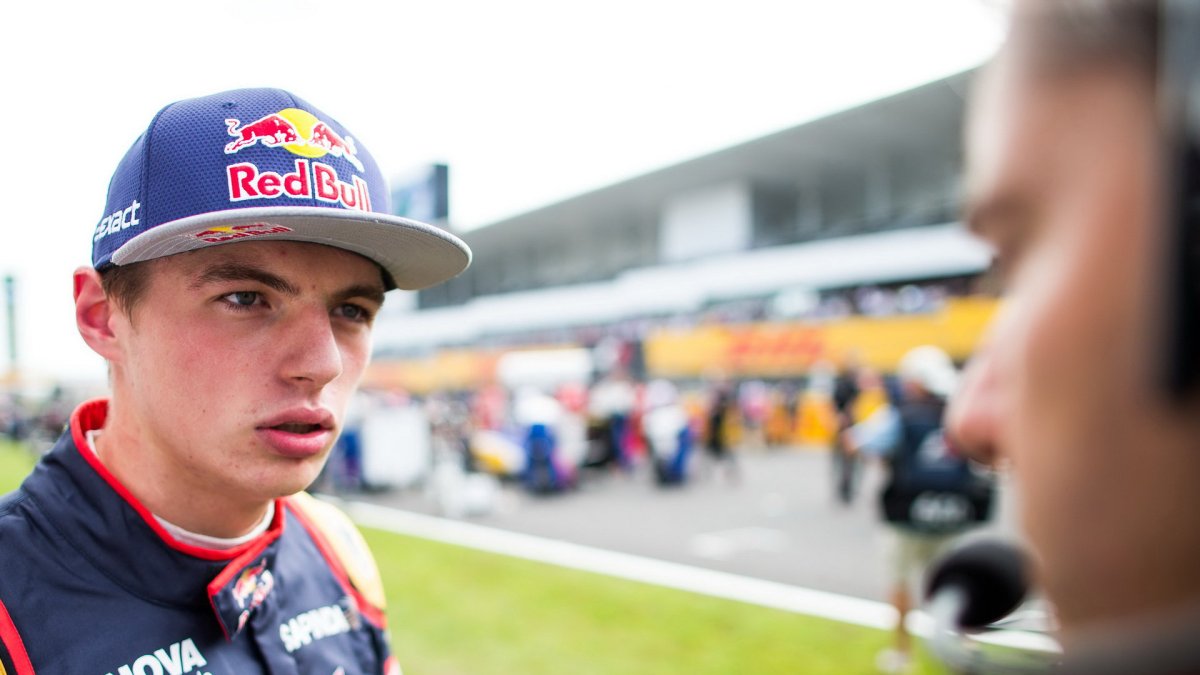 Max Verstappen v Suzuce
