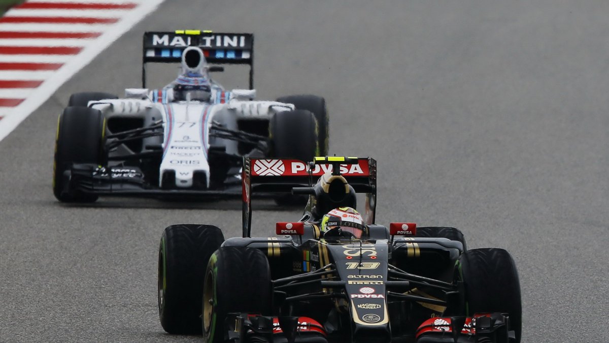 Pastor Maldonado a Valtteri Bottas v Austinu