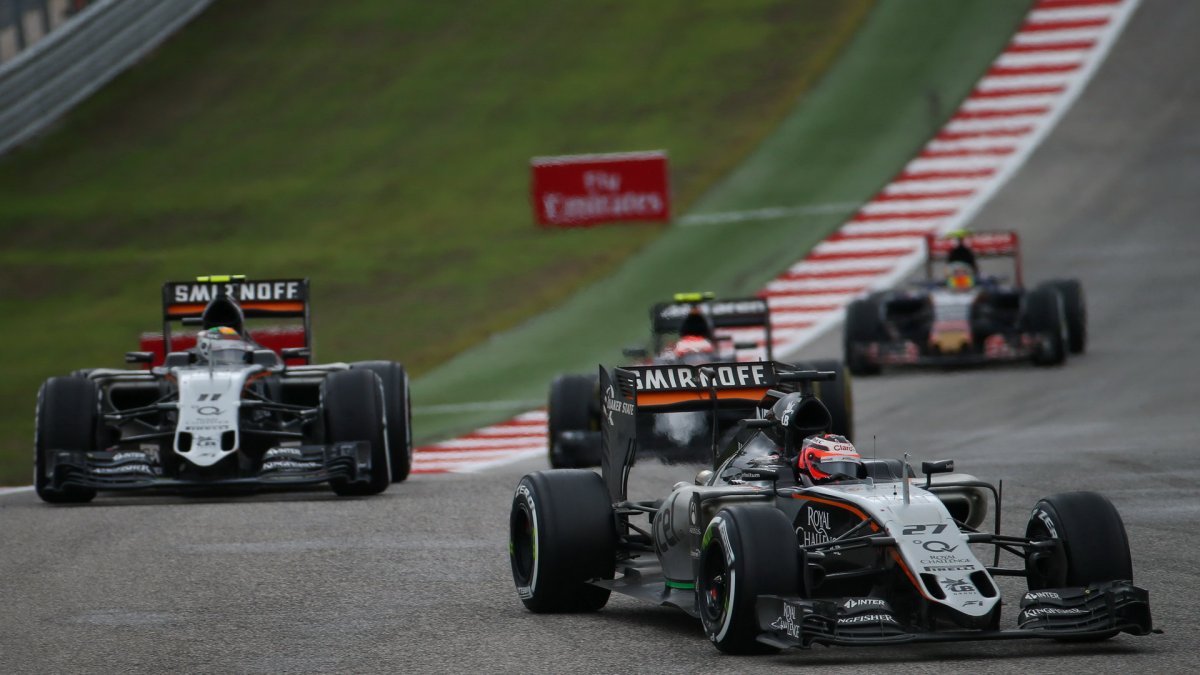 Nico Hülkenberg a Sergio Pérez v Austinu