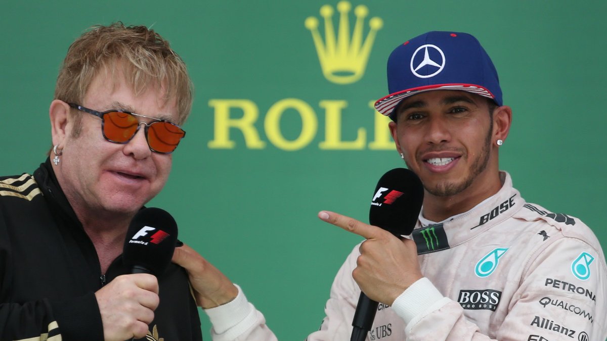 Lewis Hamilton a Elton John v Austinu