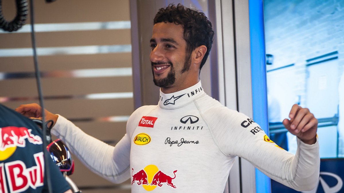 Daniel Ricciardo se rozcvičuje v Austinu
