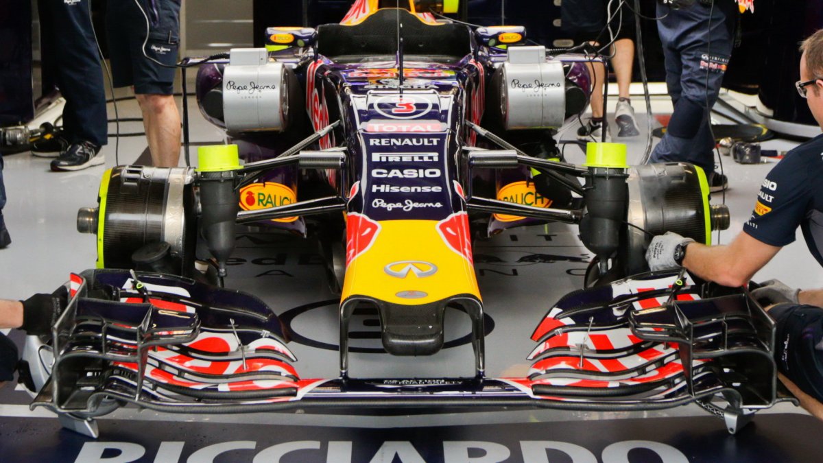 Přední křídlo vozu Red Bull v Austinu