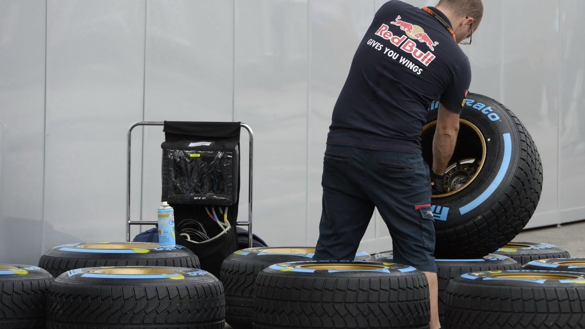 Příprava pneumatik v Austinu