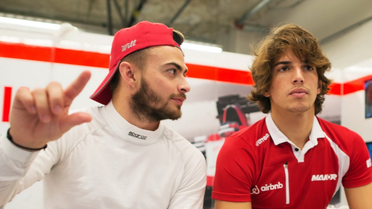 Will Stevens a Roberto Merhi v Austinu