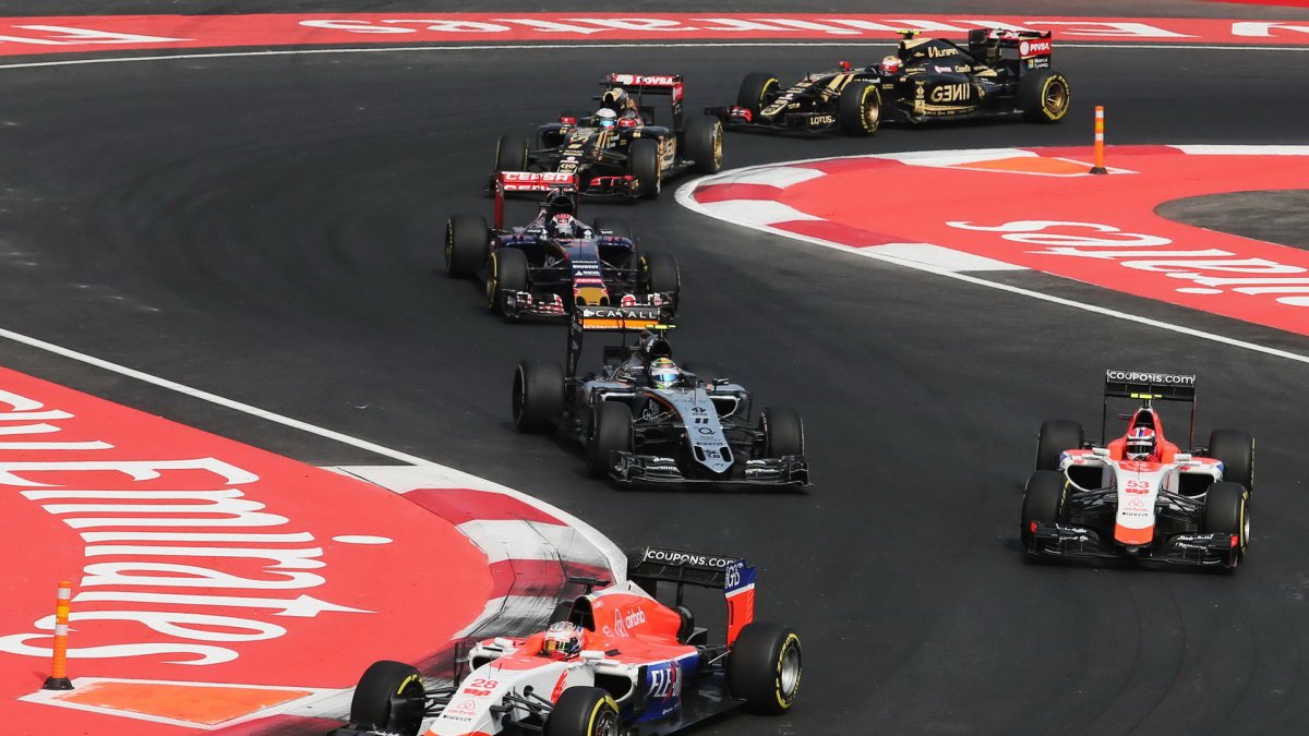 Alexander Rossi a Will Stevens v Mexiku