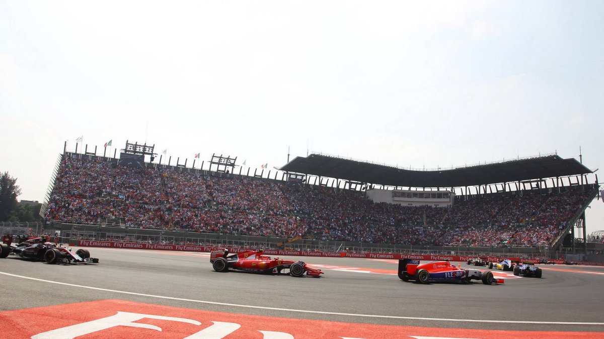 Jezdci po startu v Mexiku