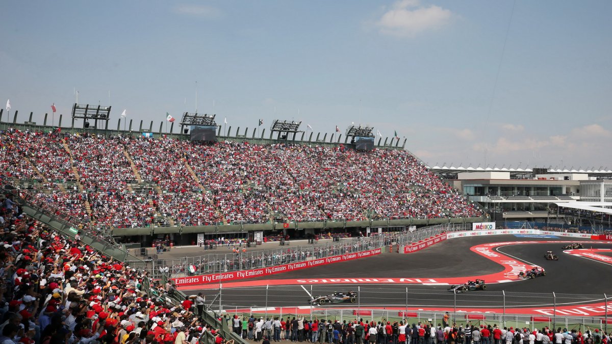 Diváci v Mexiku