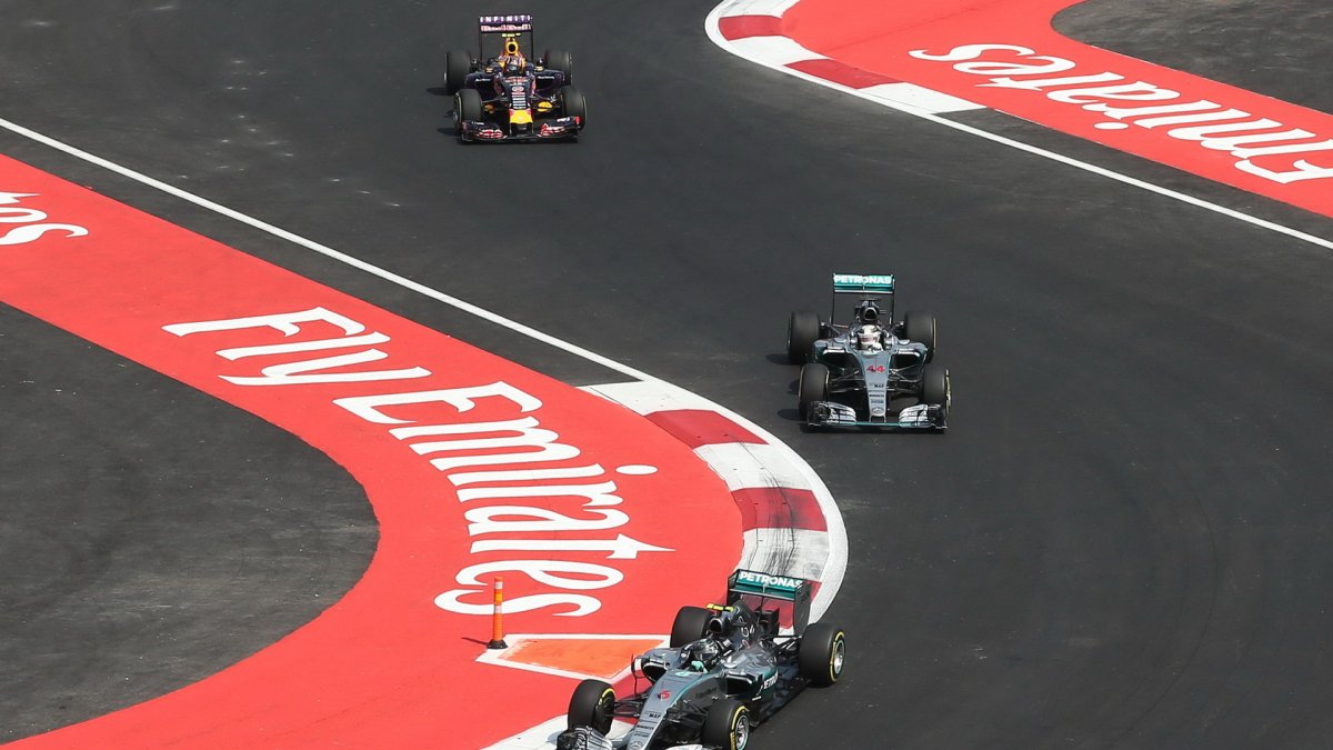 Nico Rosberg a Lewis Hamilton v Mexiku