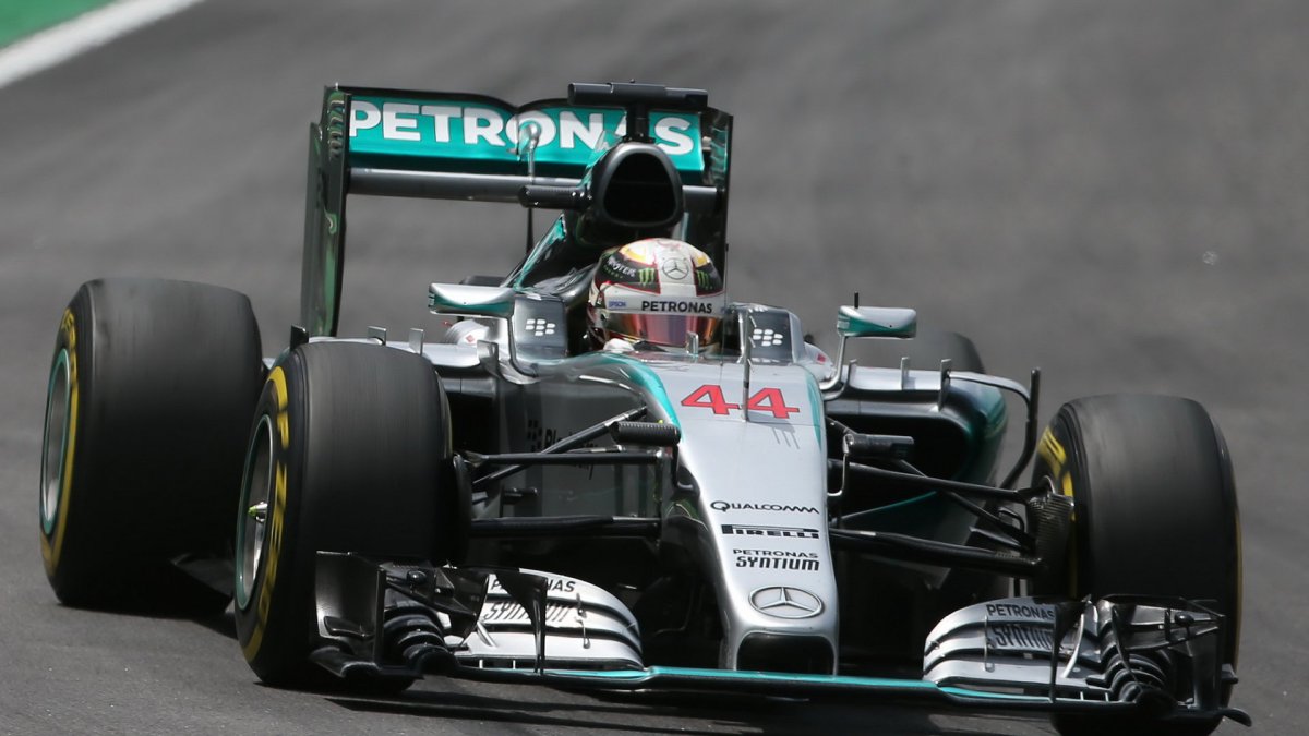 Lewis Hamilton v Brazílii