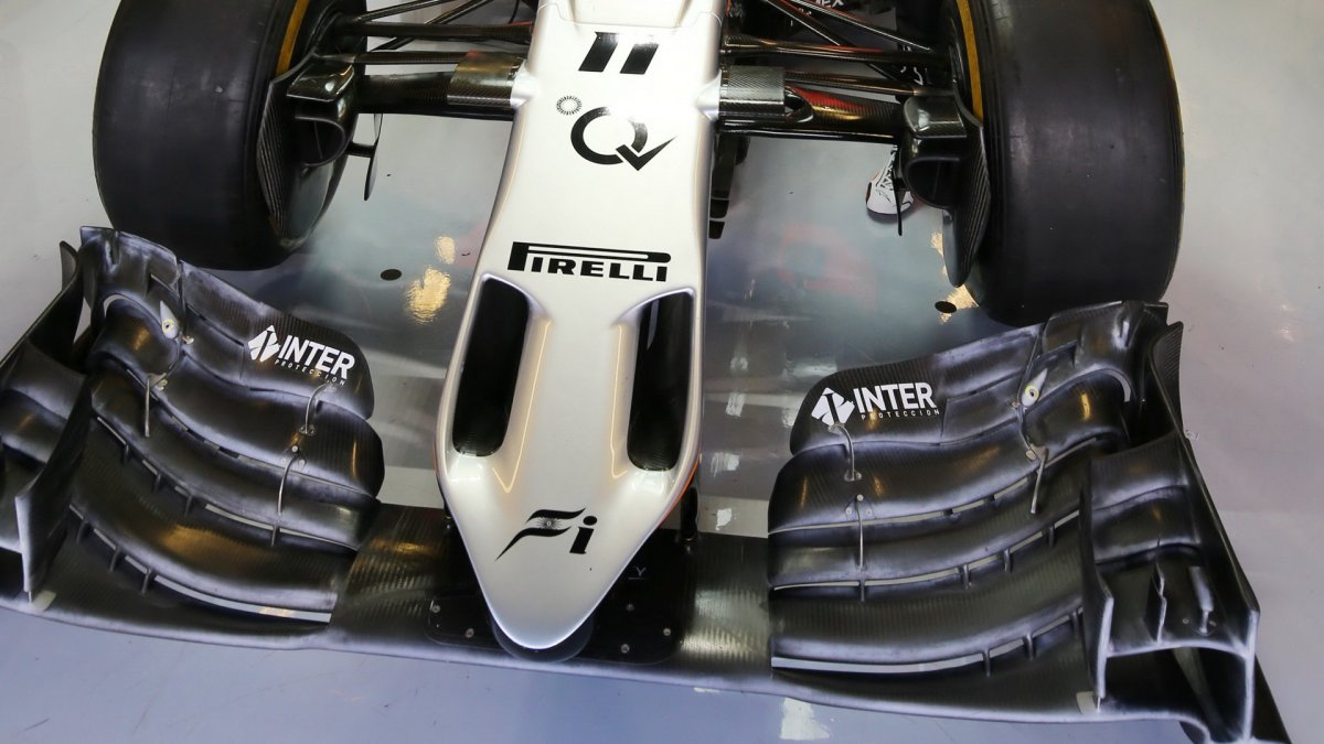 Přední křídlo vozu Force India VJM08 - Mercedes v Abú Zabí