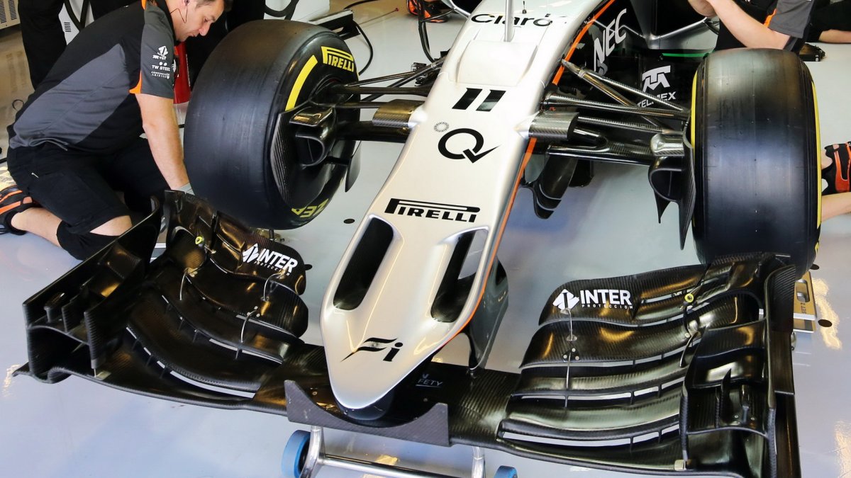 Přední křídlo vozu Force India VJM08 - Mercedes v Abú Zabí