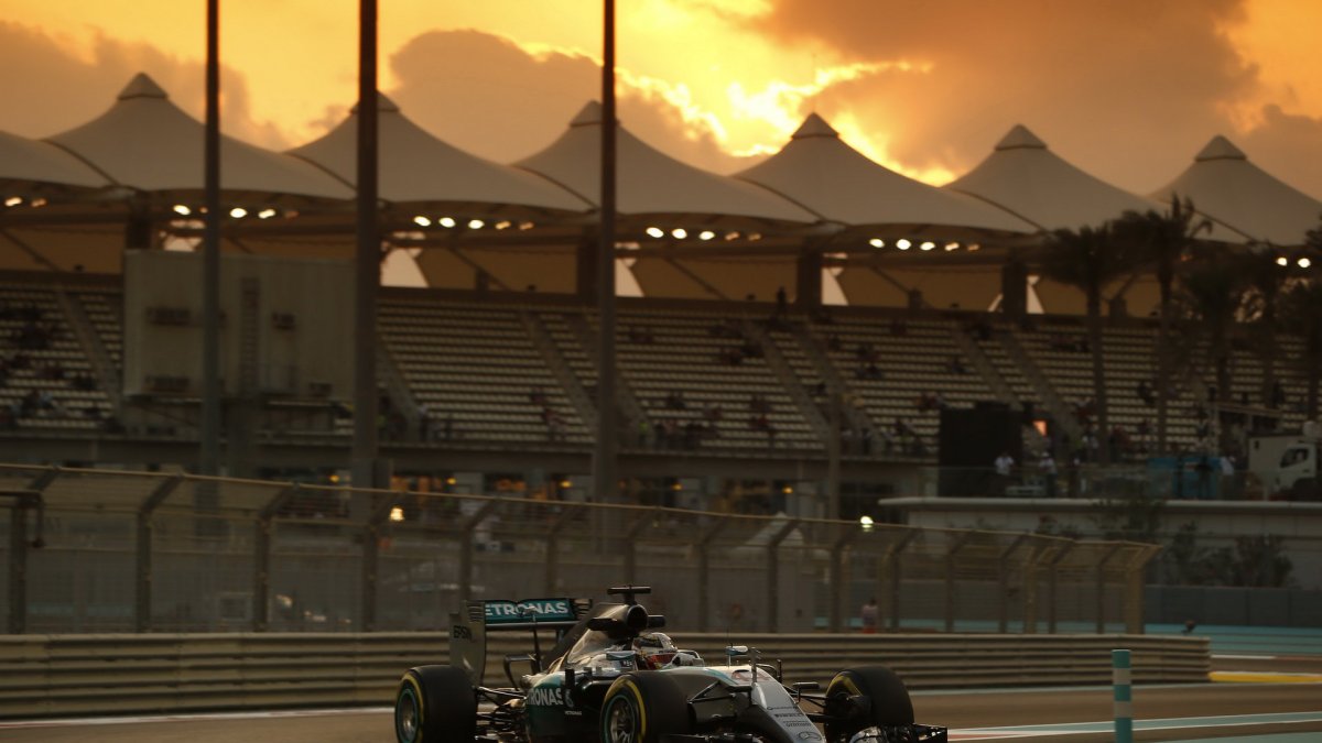 Lewis Hamilton v Abú Zabí