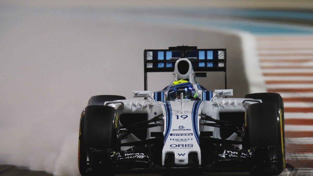 Felipe Massa prudce brzdí v Abú Zabí