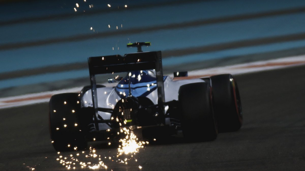 Valtteri Bottas jiskří v Abú Zabí