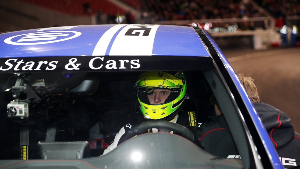 Mick Schumacher ve Stutgartu