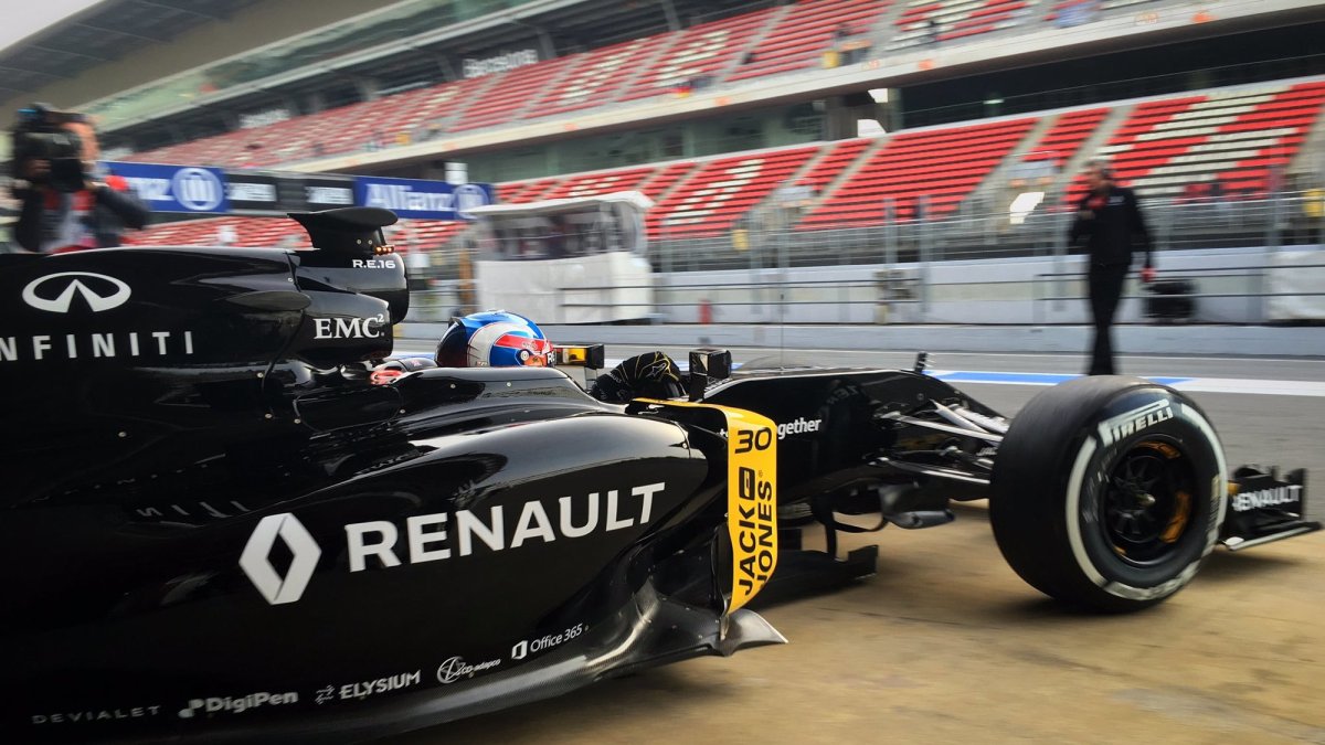 Renault druhý den testů v Barceloně
