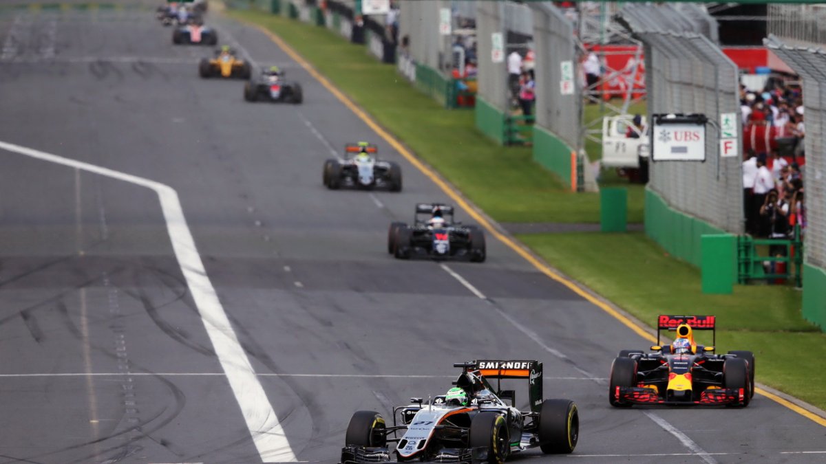 Nico Hülkenberg při závodě v Melbourne