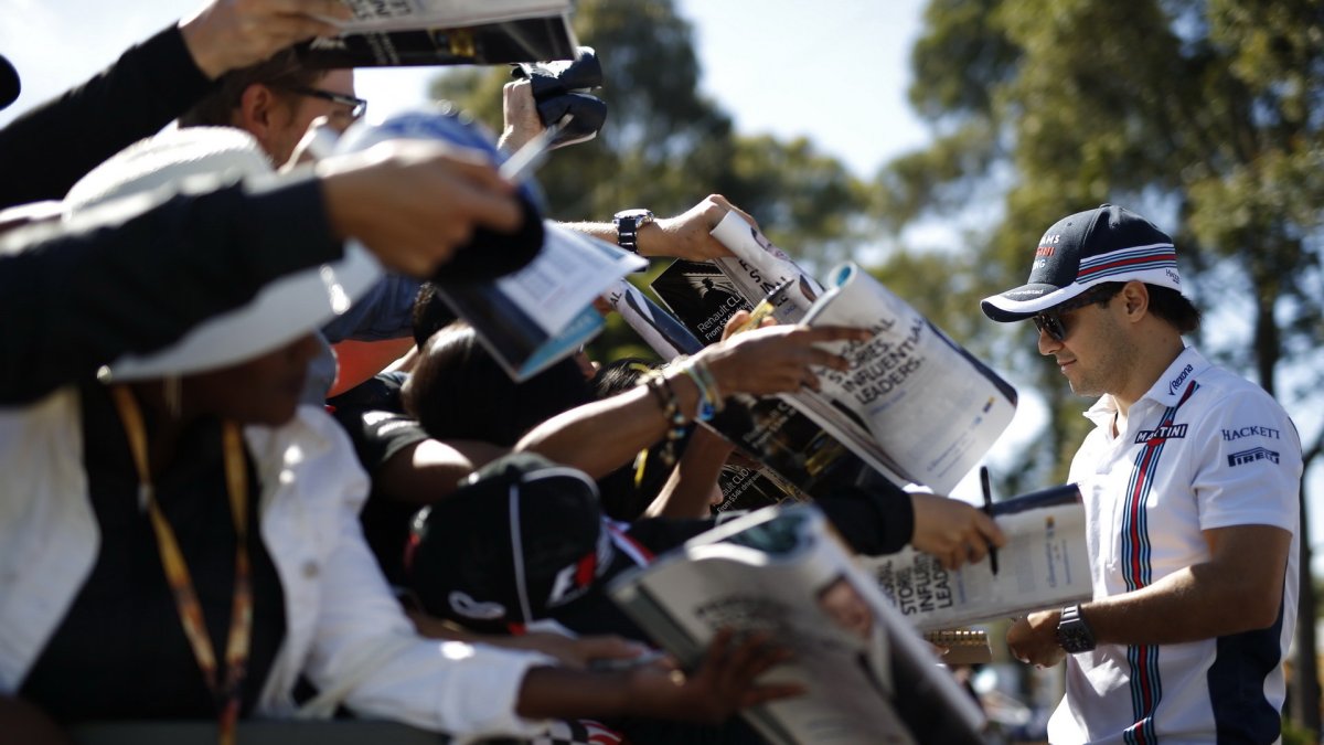 Felipe Massa při autogramiádě v Melbourne
