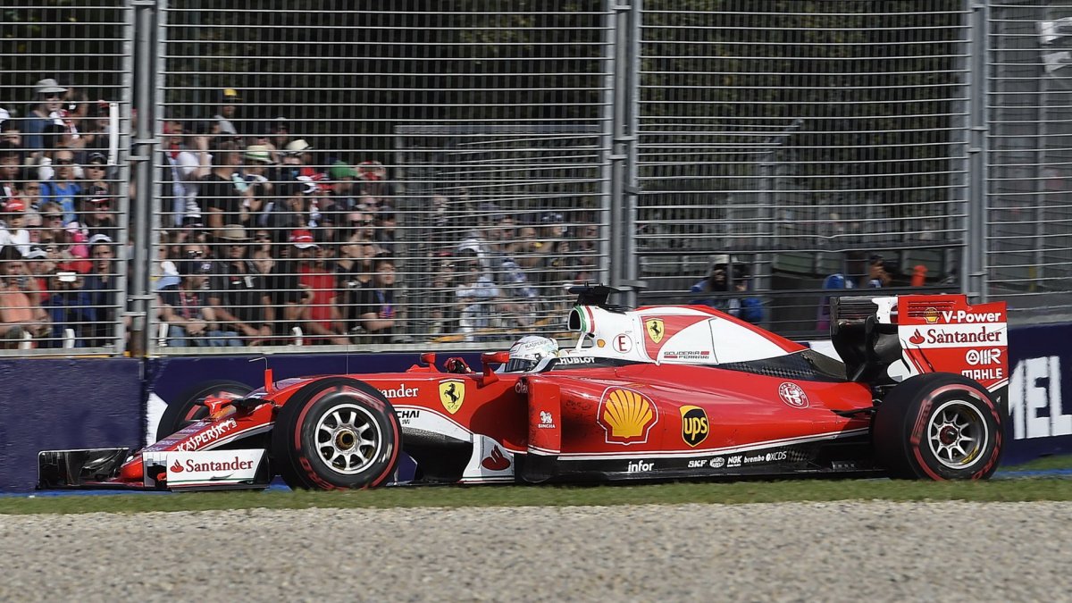 Sebastain Vettel při závodě v Melbourne