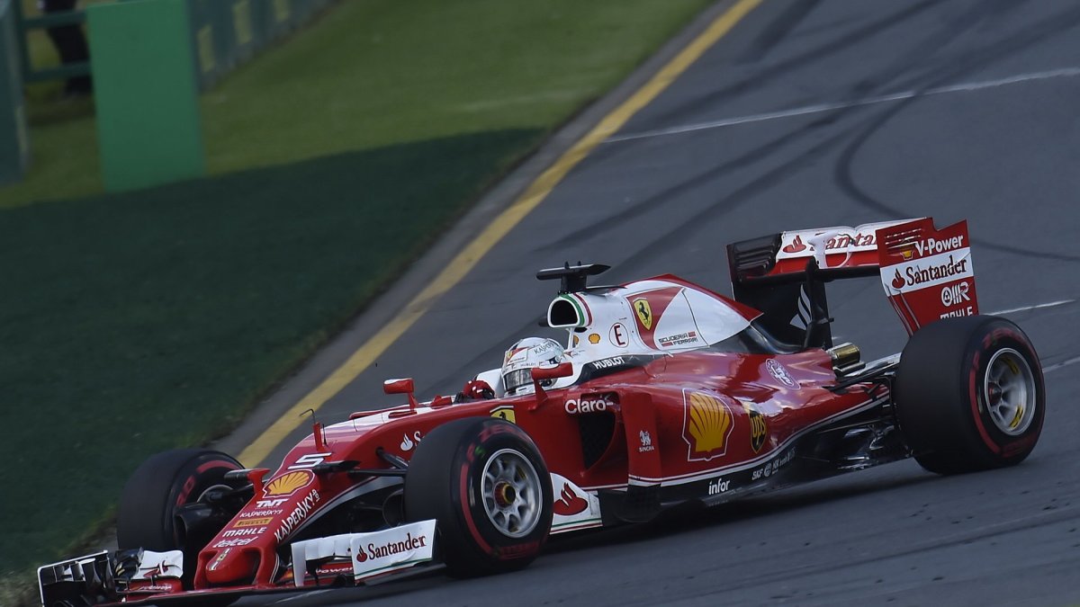 Sebastain Vettel při závodě v Melbourne
