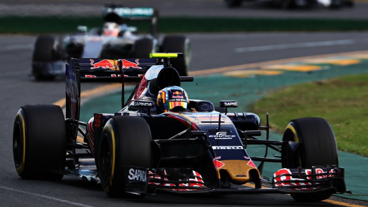 Carlos Sainz při závodě v Melbourne