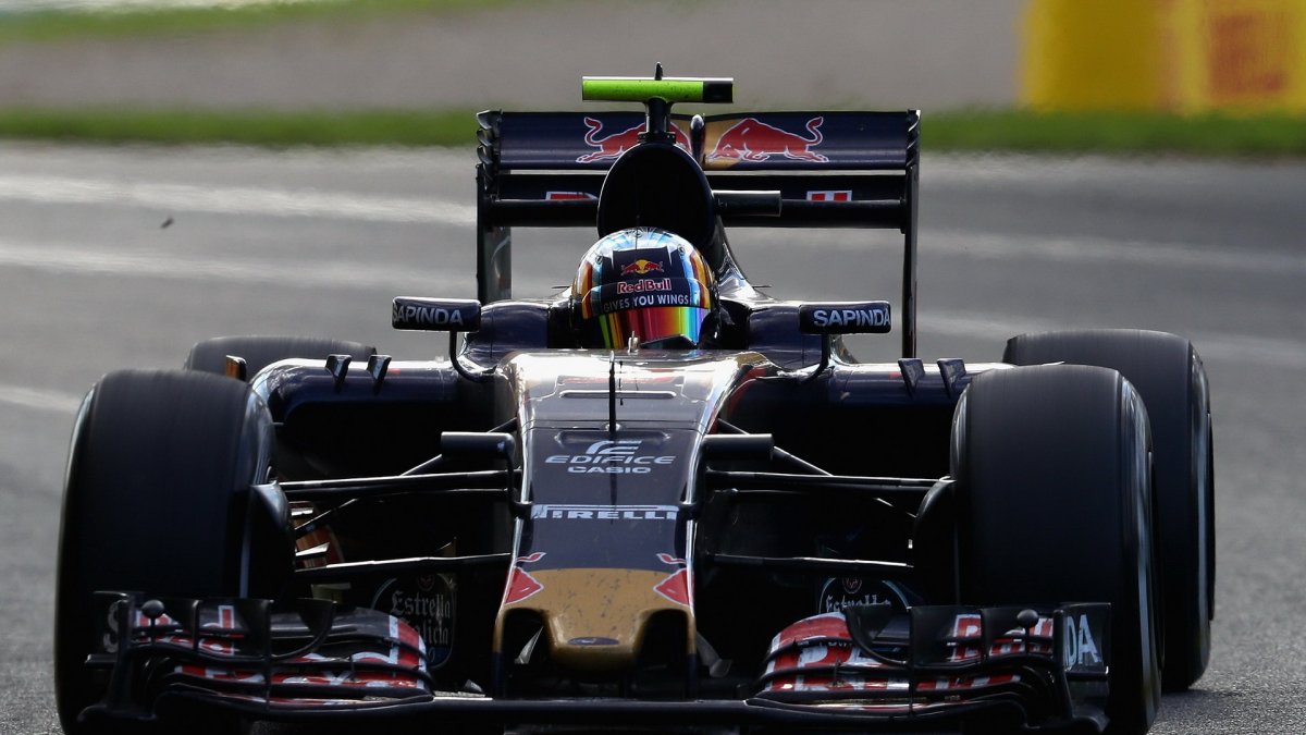 Carlos Sainz při závodě v Melbourne