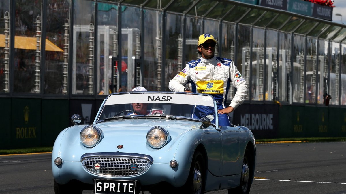 Felipe Nasr při předstartovní prezentaci v Melbourne