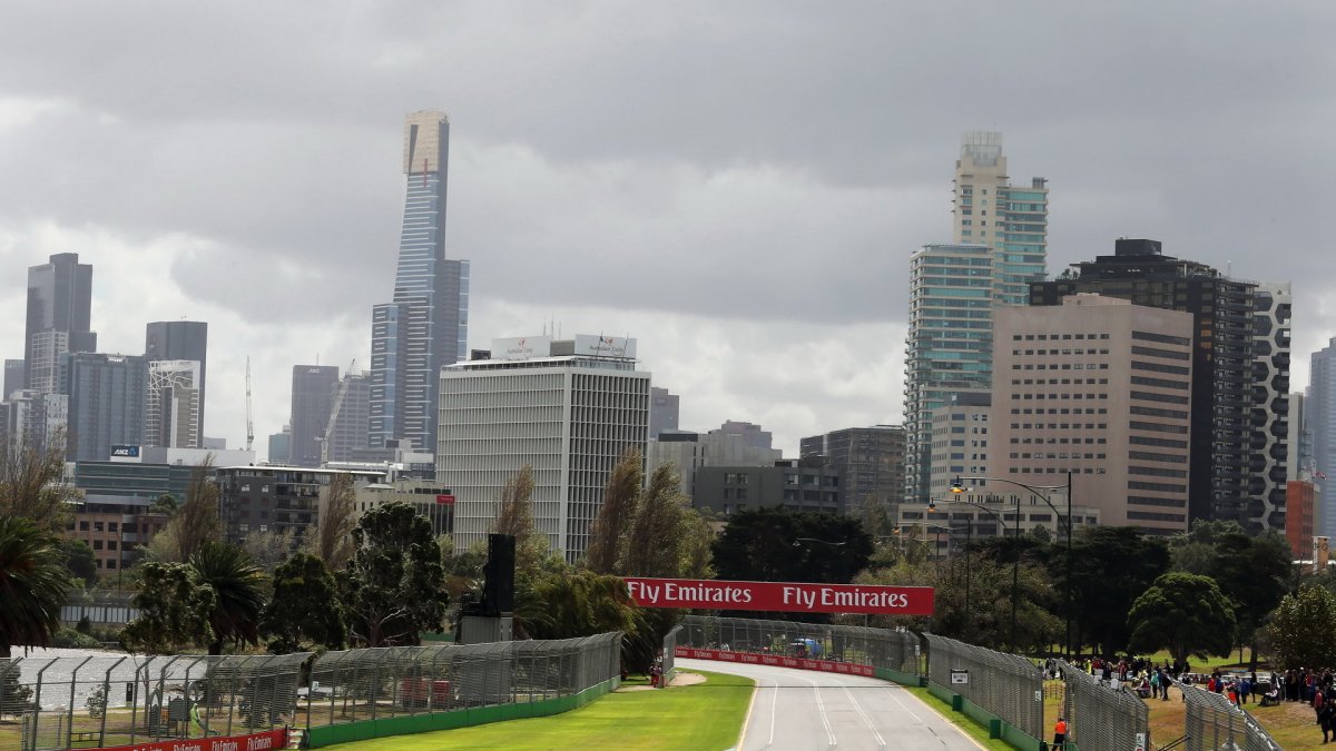 Pohled na trať v Melbourne