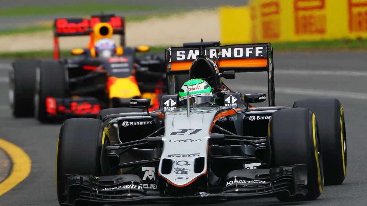 Nico Hülkenberg při pátečním tréninku v Melbourne