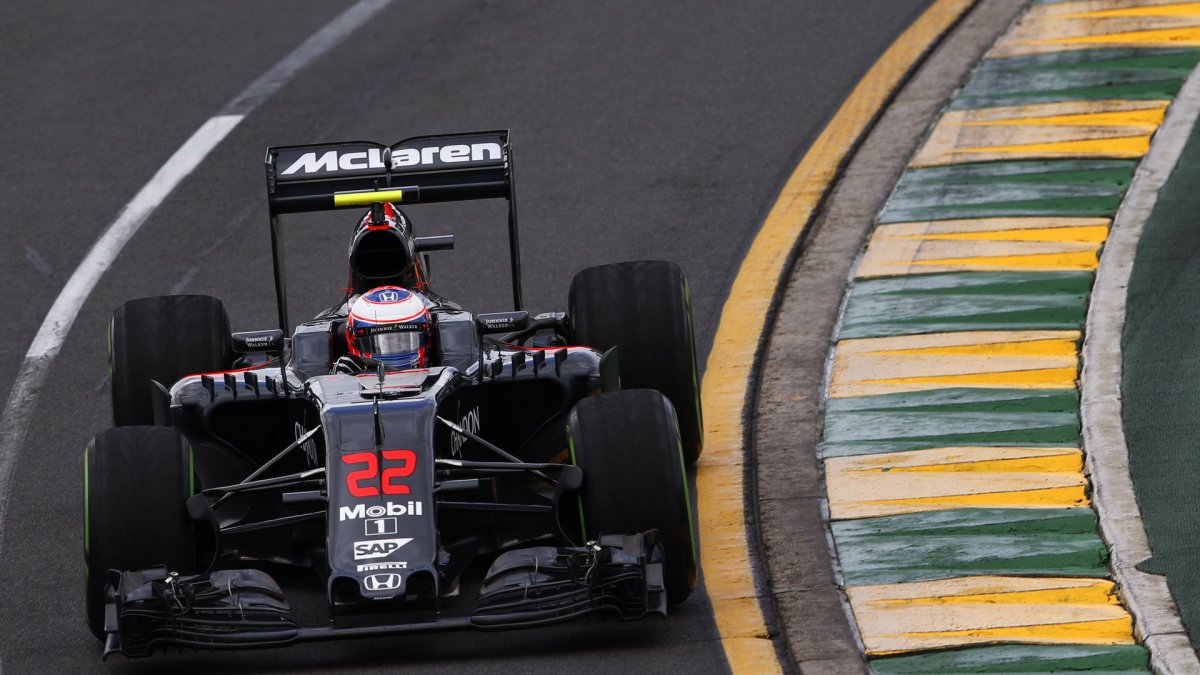 McLaren během pátečních tréninků v Austrálii