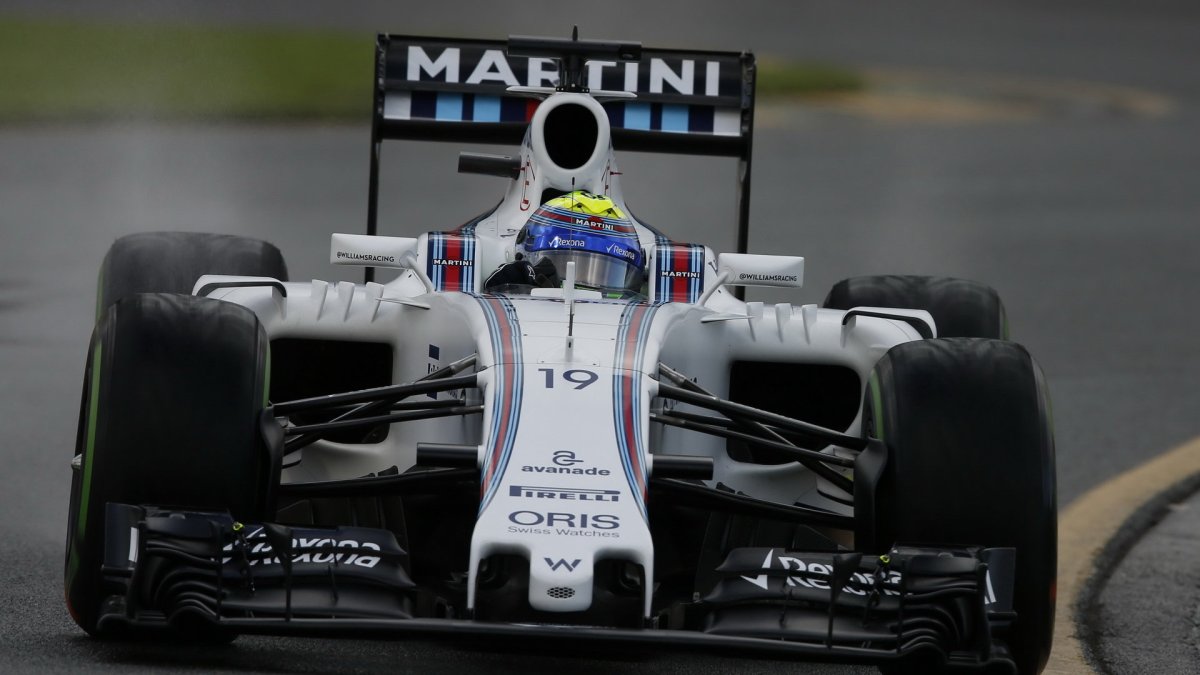 Felipe Massa při pátečním tréninku v Melbourne