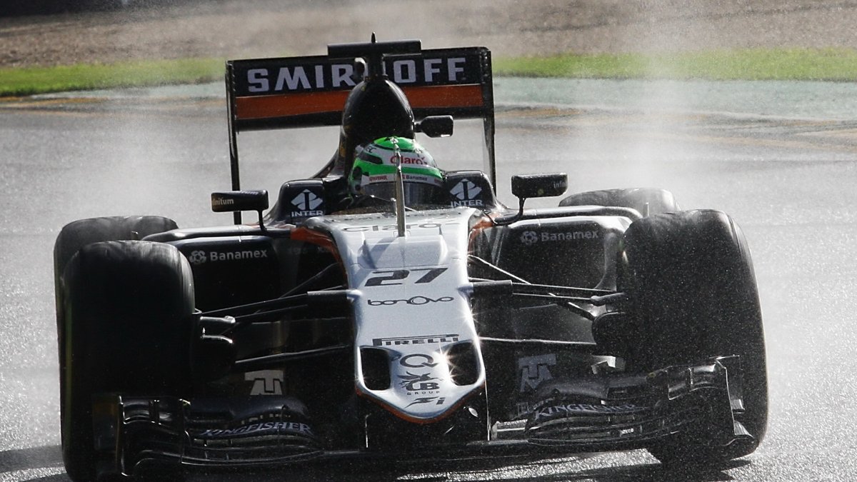 Nico Hülkenberg při pátečním tréninku v Melbourne