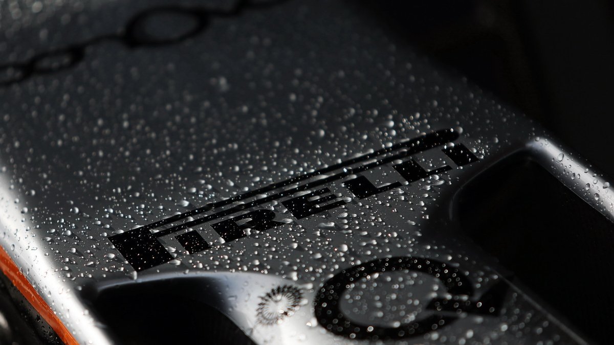 Kapky deště na voze Force India VJM09 - Mercedes v Melbourne