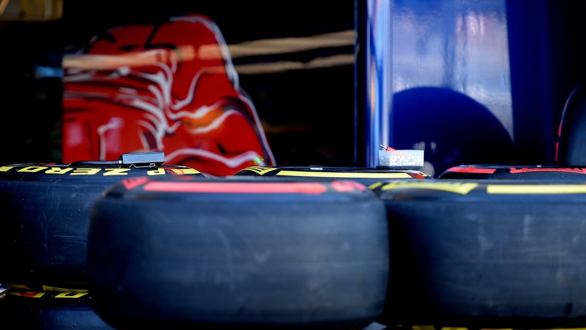 Pneumatiky Pirelli v Melbourne
