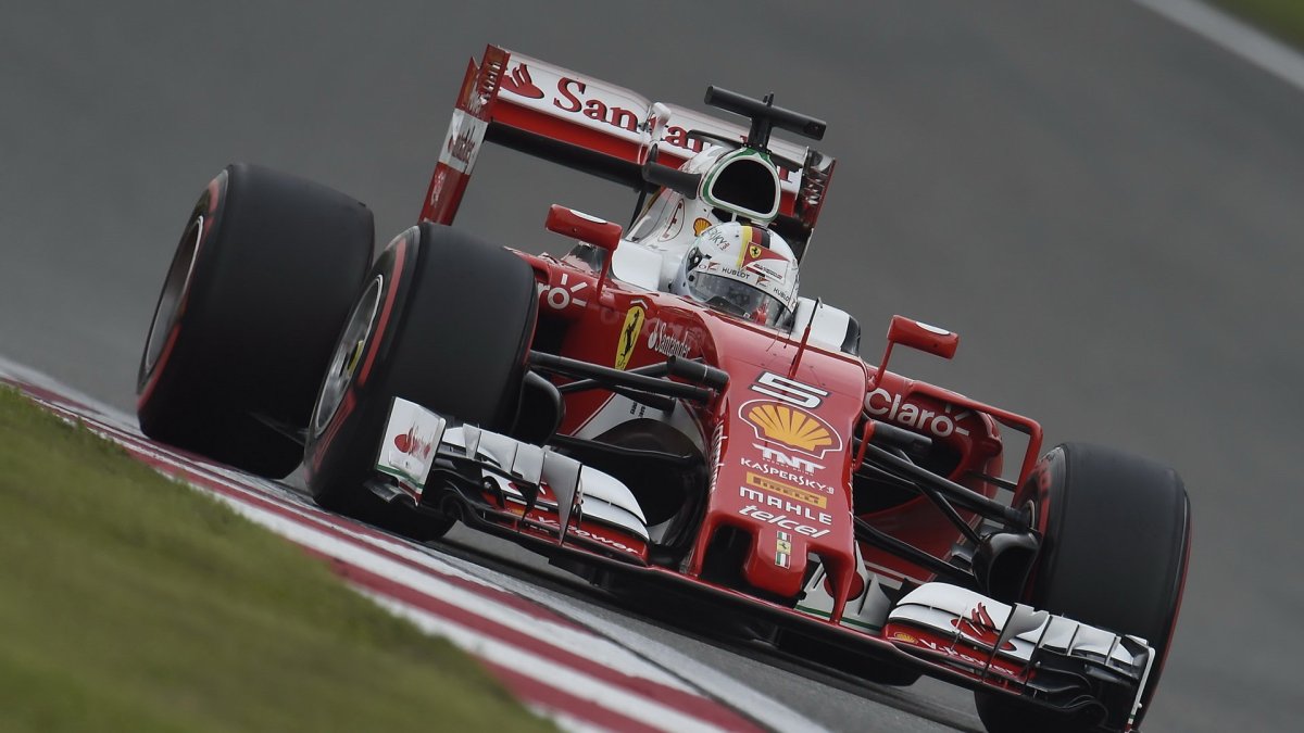 Sebastian Vettel v kvalifikaci v Číně